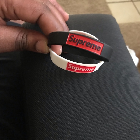 supreme wristbands
